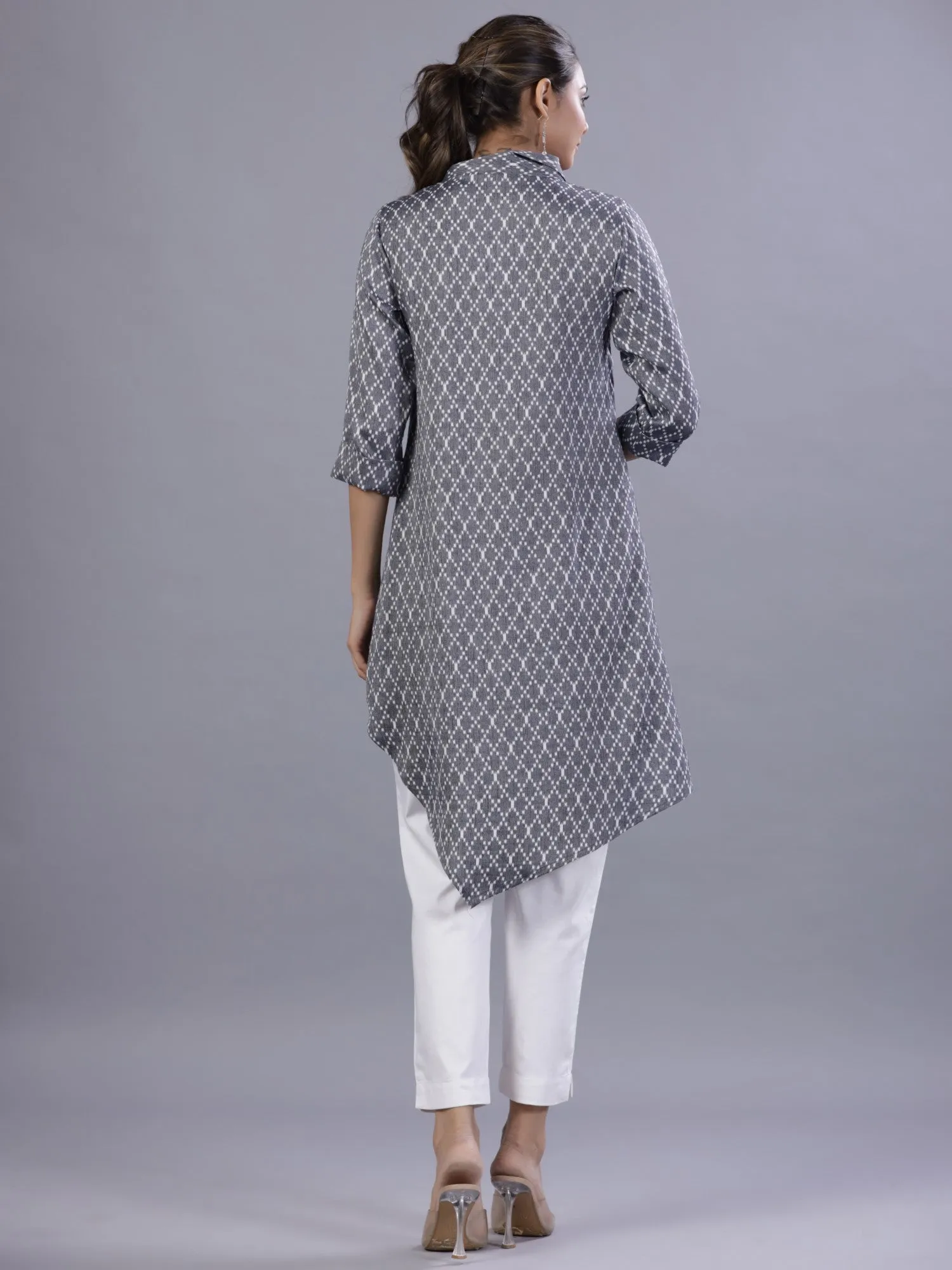 Jashvi Women Blue Rayon Printed Asymmetric Kurta