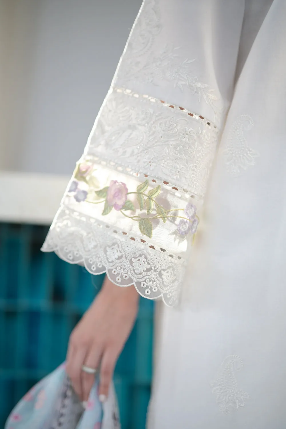 Luxury Lawn Vol 2 '24 - White - Nel-24612
