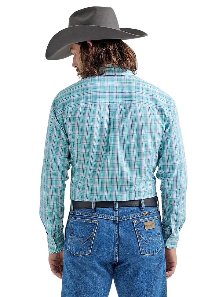 Wrangler Men's George Strait Poked Plaid Shirt